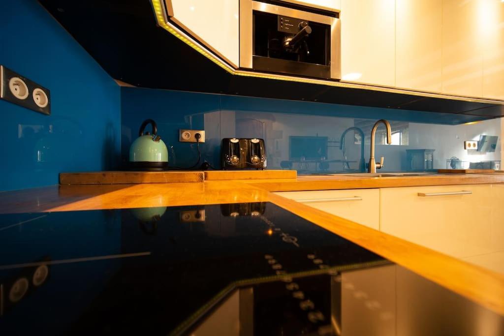 Air-Conditioned Loft In The Heart Of The Old Port Marseille Exteriör bild